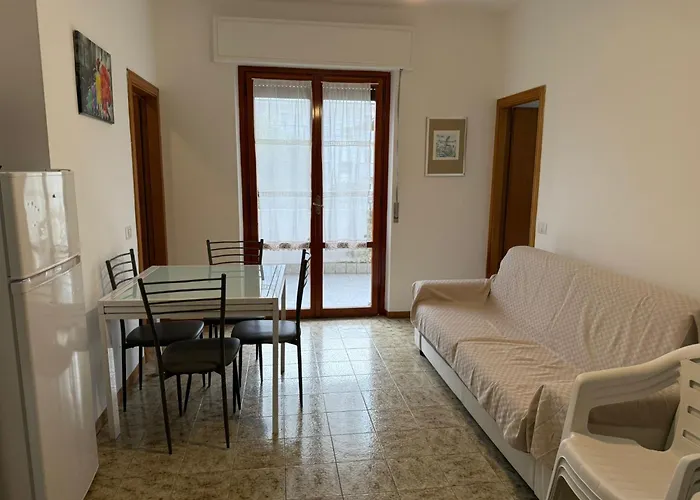 E07 - Trilocale Panaro شقة